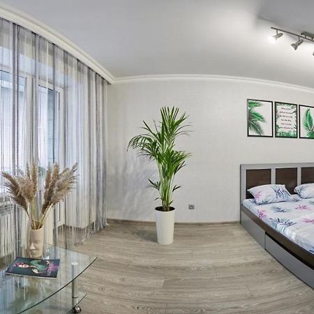ריבנה Babylon Apartments On Chornovola מראה חיצוני תמונה